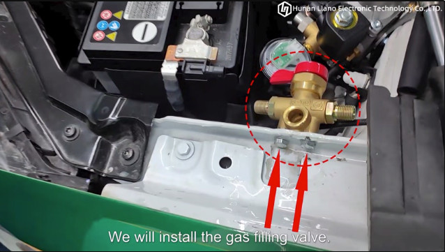 Latest company Cases about 3-3 installeer de gas het vullen klep